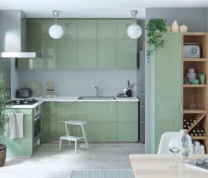 угловая кухня зеленого цвета
